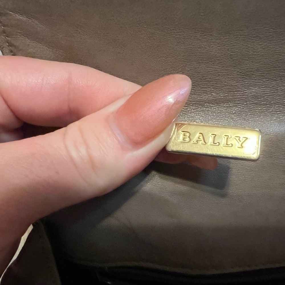 Vintage Bally Leather Kelly bag (callouts in photos) please look before purchase - Picture 14 of 15